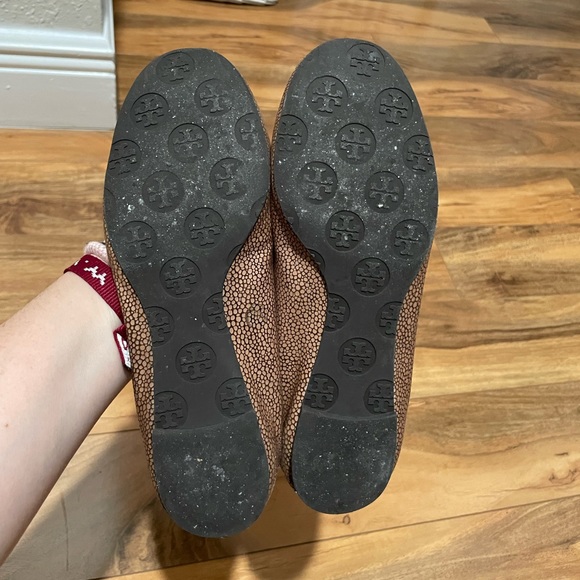 Tory Burch Reva Tan Snakeprint Flats size 6. - Picture 5 of 6